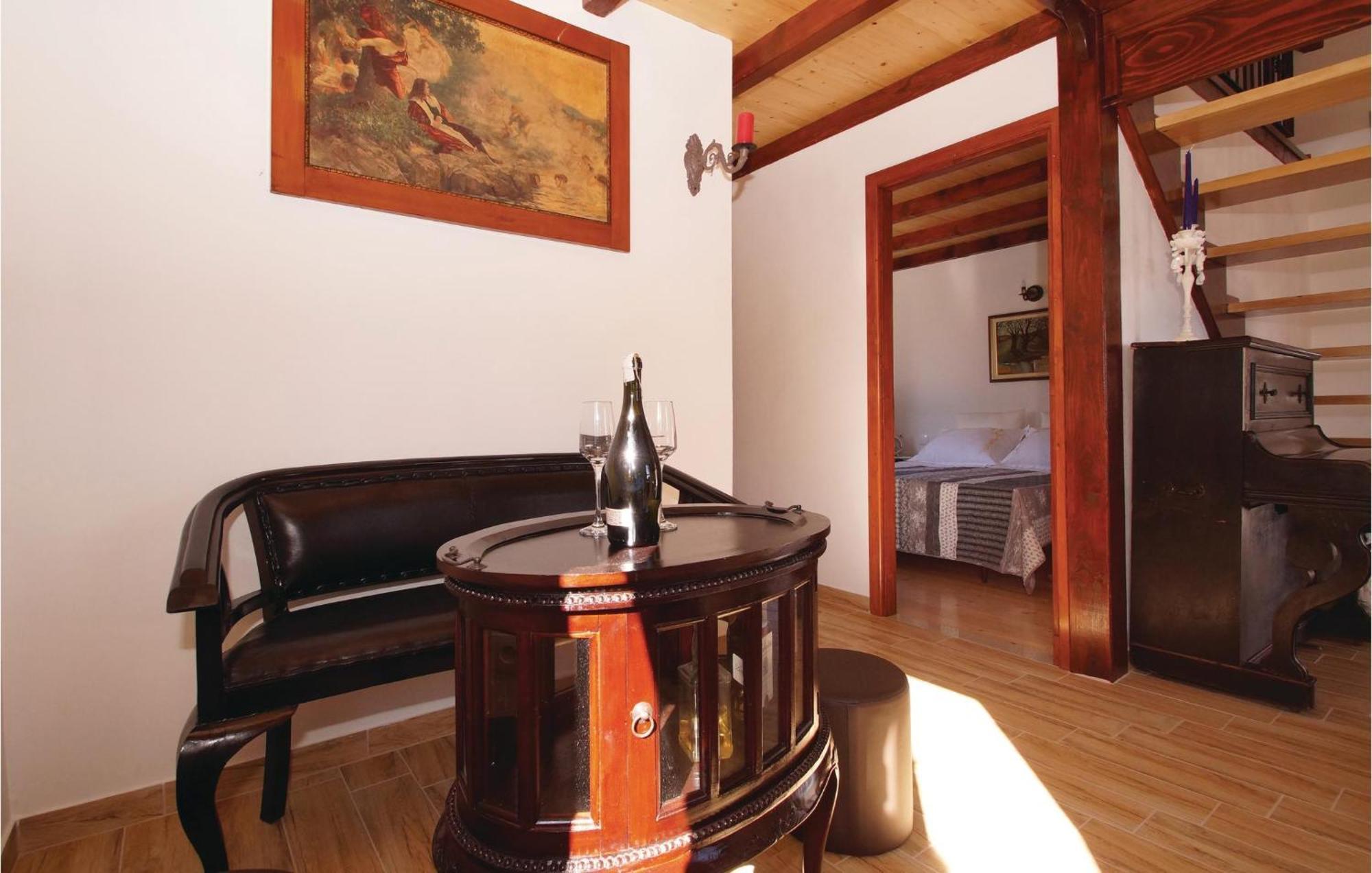 Awesome Home In Smokvica With Kitchen Екстериор снимка
