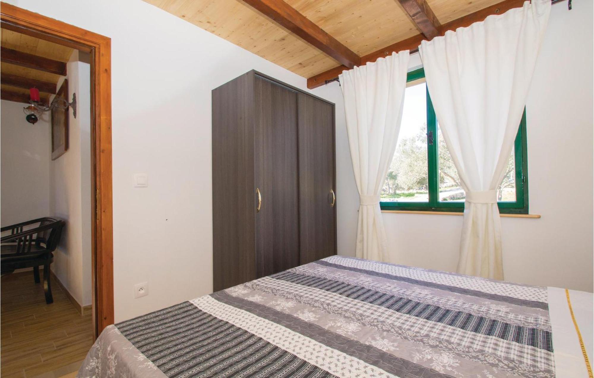 Awesome Home In Smokvica With Kitchen Екстериор снимка